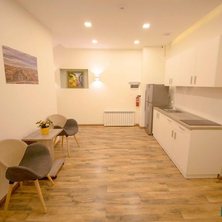 Armenian Inn エレバン エクステリア 写真