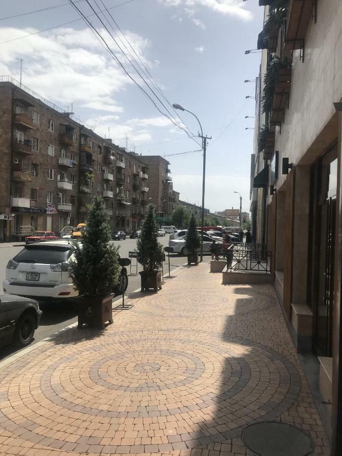 Armenian Inn エレバン エクステリア 写真