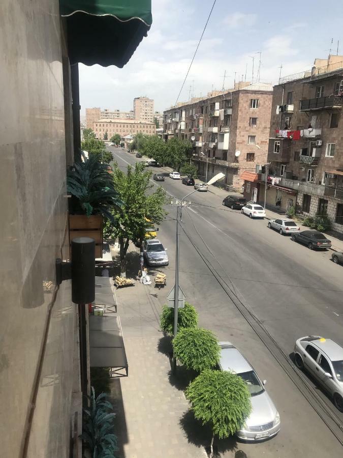 Armenian Inn エレバン エクステリア 写真