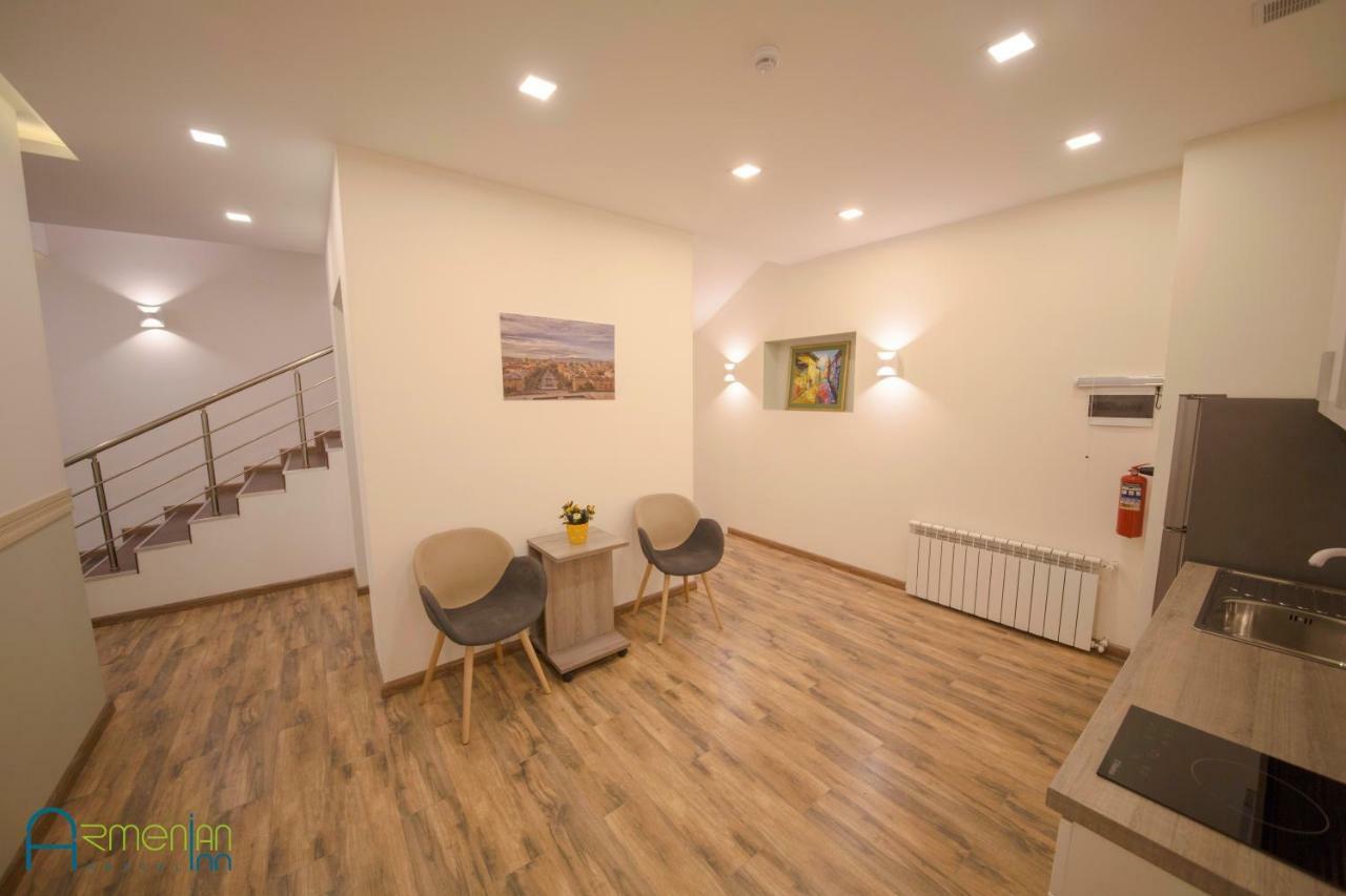 Armenian Inn エレバン エクステリア 写真